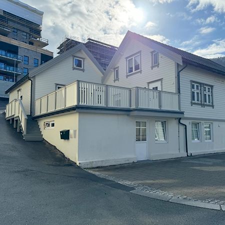 Charming House In The Harbour Of Jorpeland Leilighet Eksteriør bilde