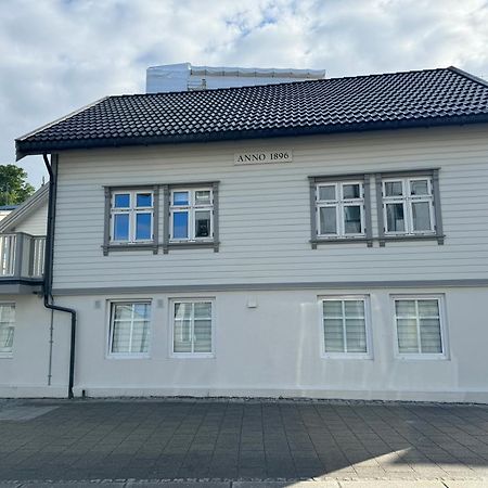 Charming House In The Harbour Of Jorpeland Leilighet Eksteriør bilde