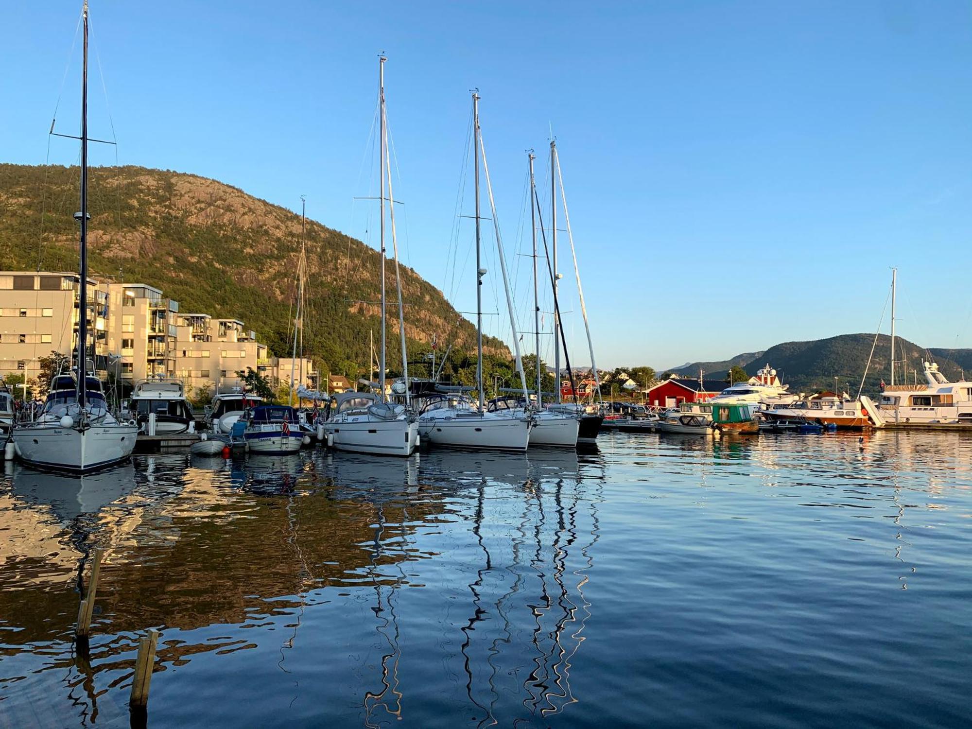 Charming House In The Harbour Of Jorpeland Leilighet Eksteriør bilde